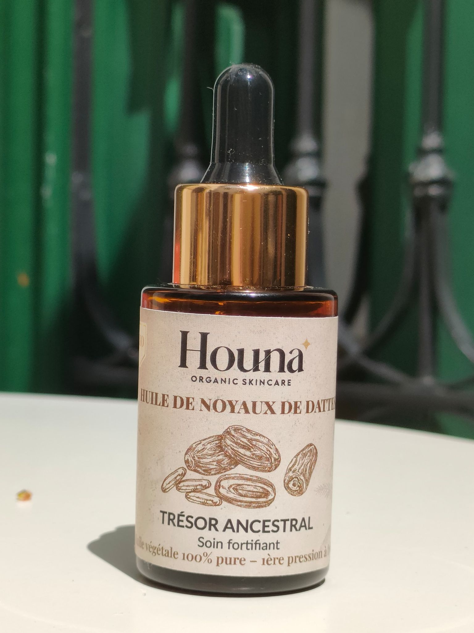 Huile de Noyaux de Dattes Bio – Trésor Ancestral | Beauté, Nutrition, Régénération